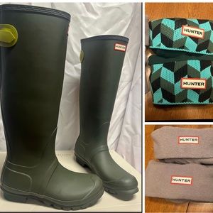Hunter Original Tall Boots: 2-tone, back-adjust, kelp green & 2 pairs boot socks